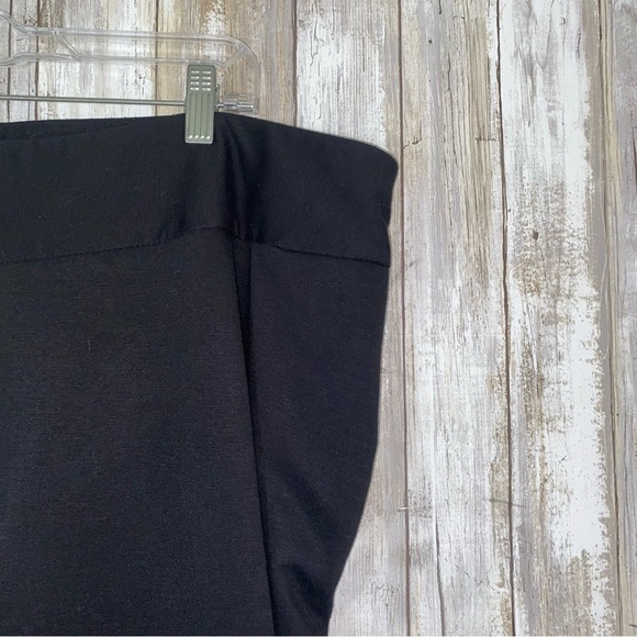 Lane Bryant Black Pull On Straight Leg Pants Petite - Picture 2 of 6